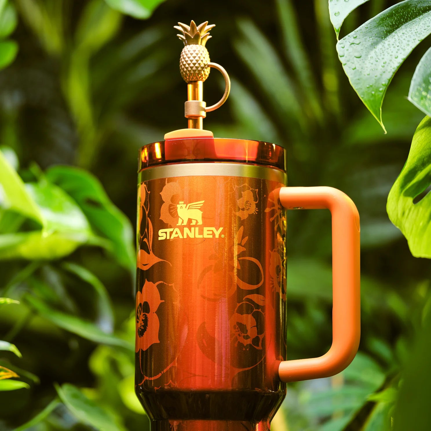 Stanley 1913 x Karol G Quencher H2.O Flowstate™️| 30oz | 887 ML